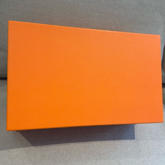 Hermes storage sneakers shoes box. - Picture 6 of 12